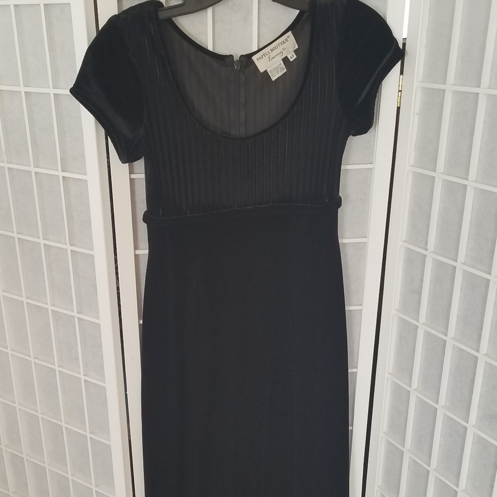 Papell Boutique gown,black velvet stretch, size 4P